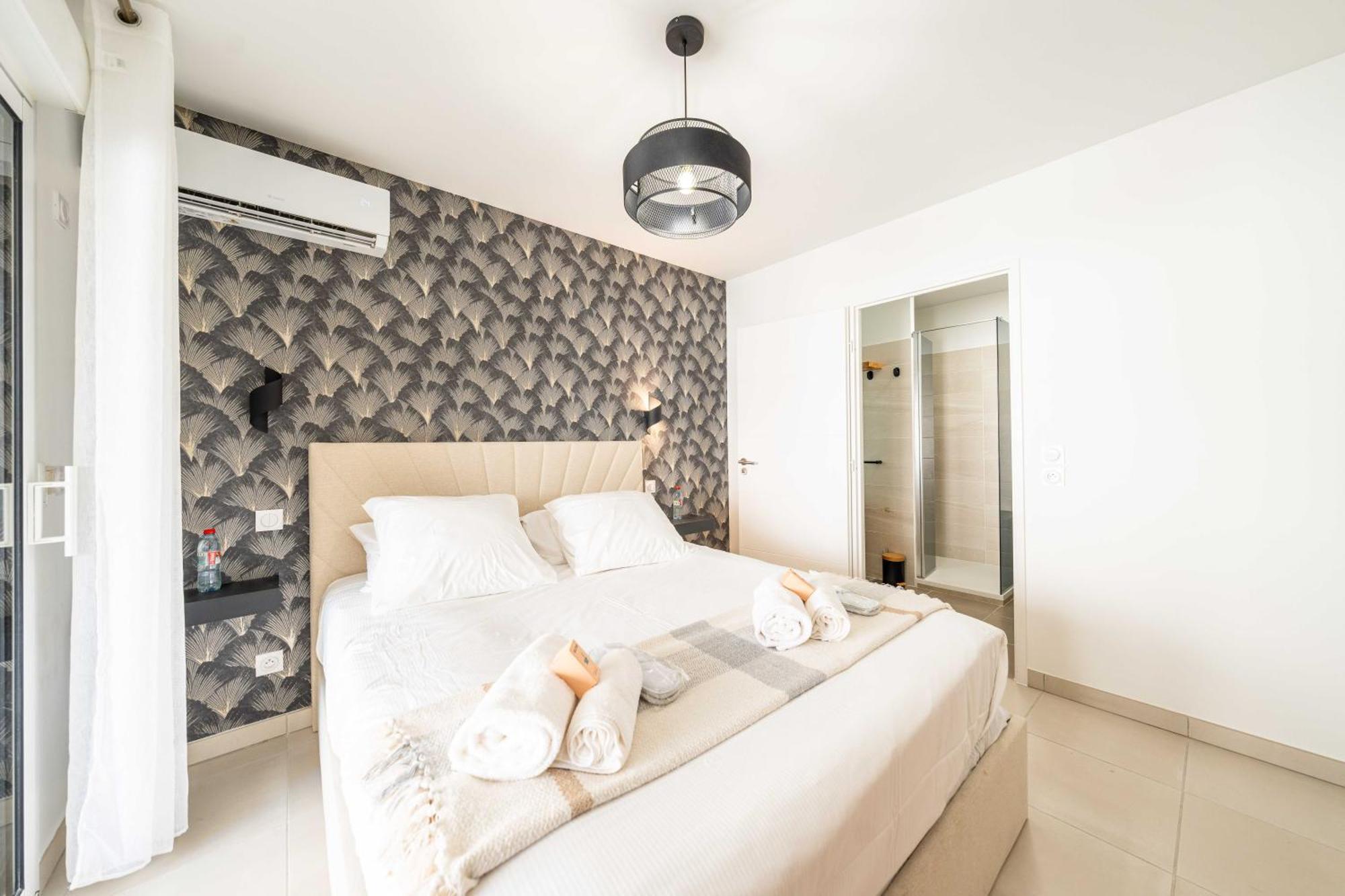Apartment Modern With Terraces, Parking - *