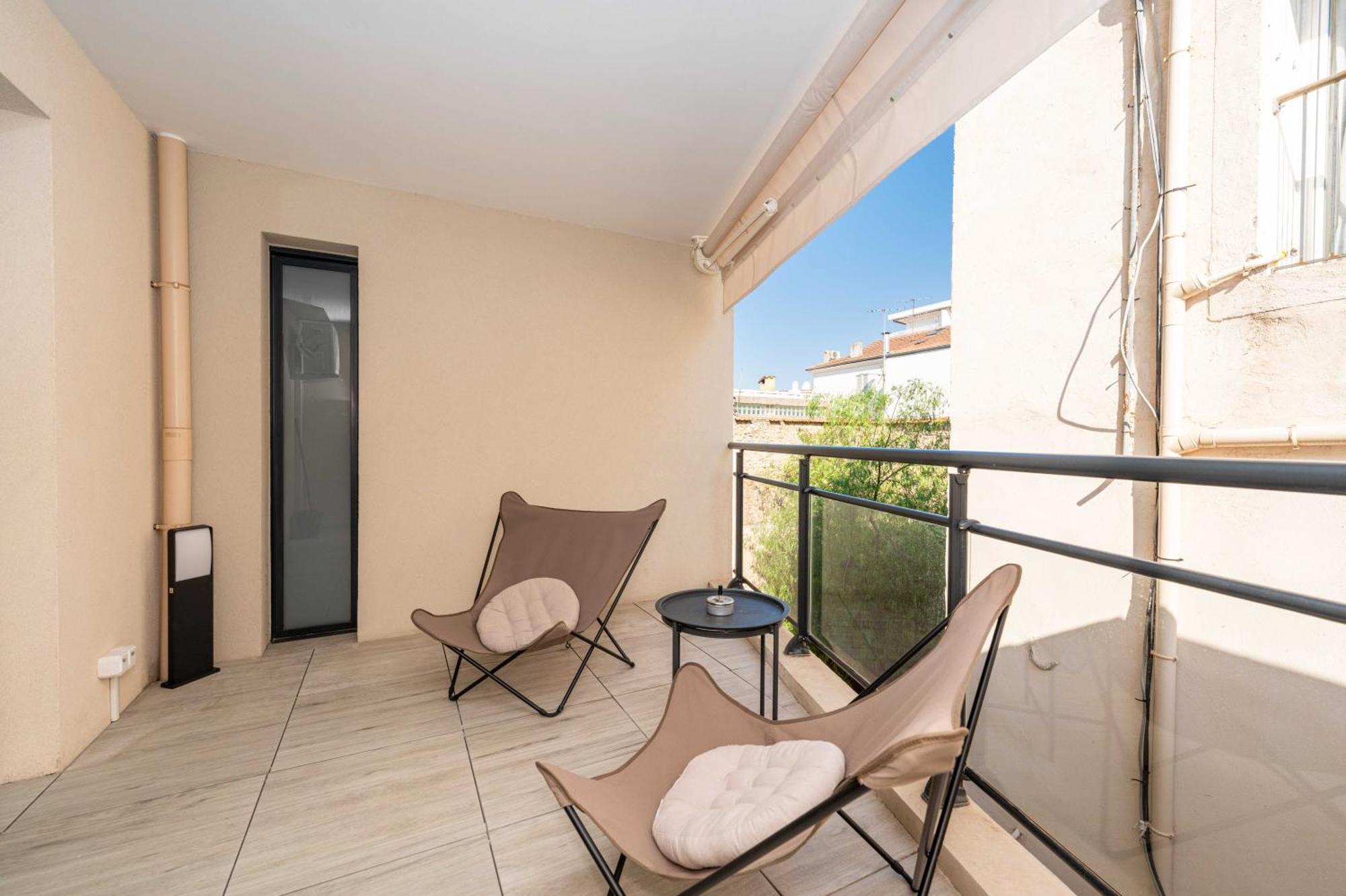 Modern With Terraces, Parking - Apartment Cannes